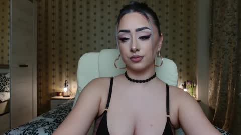 leslie_secret online show from 02/08/25, 10:51