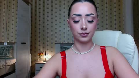 leslie_secret online show from 12/21/25, 12:51