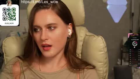 Snapshot of lesliekorfs chatting on 10/27/25, 08:46 LeslieKorfs online show from 10/27/25, 08:46