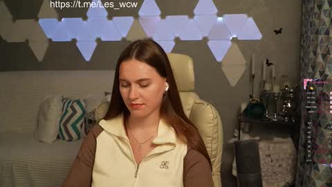 Snapshot of lesliekorfs chatting on 11/02/25, 10:45 LeslieKorfs online show from 11/02/25, 10:45