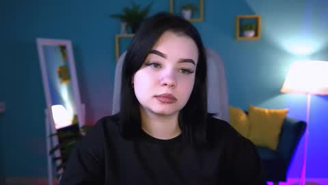 LeslieRowe online show from 10/16/25, 04:30