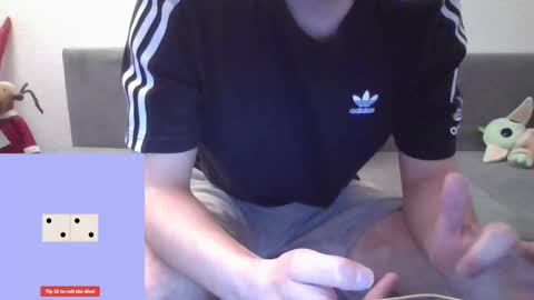 Snapshot of lestaro chatting on 01/11/25, 12:55 neoglo online show from 01/11/25, 12:55