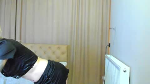 lesyaliss online show from 04/29/26, 06:14