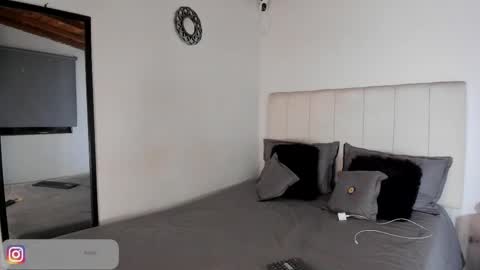 Leticia online show from 10/16/25, 02:12