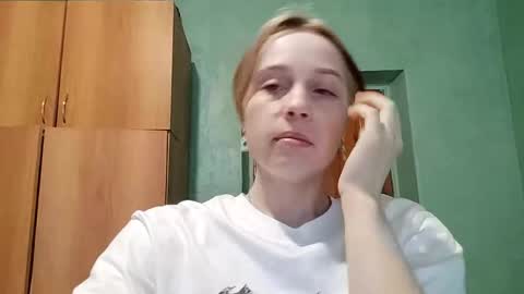 letitiaboteler online show from 12/02/25, 11:04