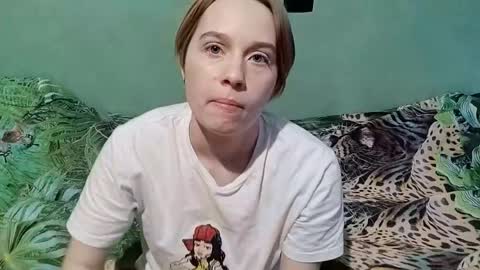 letitiaboteler online show from 12/14/25, 01:05