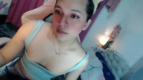 Snapshot of letsplaybaby_ chatting on 03/15/26, 01:55 gene online show from 03/15/26, 01:55