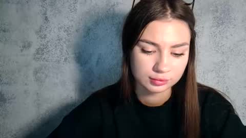 Emily online show from 10/03/25, 11:51