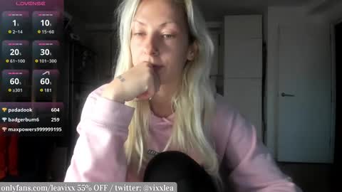 LeaVixx online show from 11/03/25, 04:30