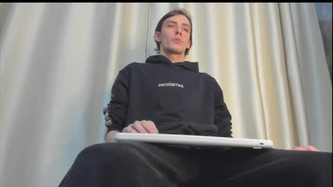 Snapshot of levilys chatting on 01/16/26, 09:41 Next Stream 02122024 2000 UTC0 online show from 01/16/26, 09:41
