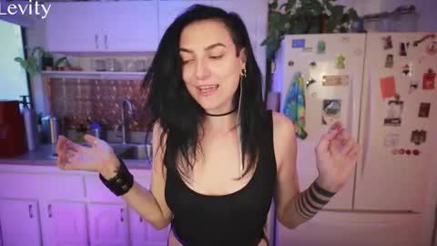 Levity online show from 10/03/25, 01:13