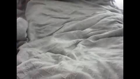 Snapshot of leweylewy chatting on 10/15/25, 02:33 leweylewy online show from 10/15/25, 02:33