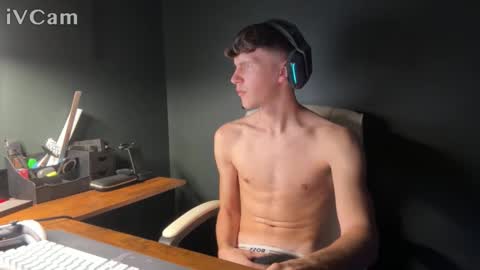 lewisboothy online show from 09/10/25, 09:37