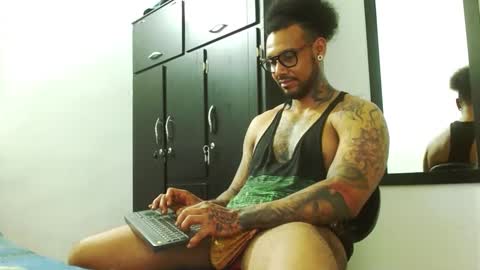 Lewis Strong online show from 10/08/25, 07:00