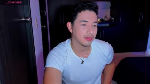 Snapshot of lex__miller chatting on 10/24/25, 10:28 lex__miller online show from 10/24/25, 10:28