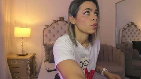 Snapshot of lexa_25_ chatting on 10/03/25, 11:51 online show from 10/03/25, 11:51