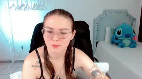 Snapshot of lexalove_doll chatting on 11/25/25, 04:12 Lexas Room online show from 11/25/25, 04:12