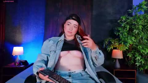 lexavega_ online show from 05/21/26, 10:00