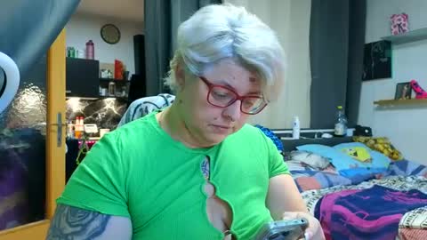 Snapshot of lexi2810 chatting on 01/13/25, 07:21 Lexi und Lex online show from 01/13/25, 07:21
