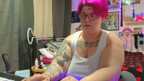 Snapshot of lexi2810 chatting on 02/25/25, 07:36 Lexi und Lex online show from 02/25/25, 07:36