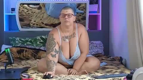 Snapshot of lexi2810 chatting on 09/14/25, 09:41 Lexi und Lex online show from 09/14/25, 09:41