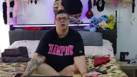 Snapshot of lexi2810 chatting on 11/27/25, 11:56 Lexi und Lex online show from 11/27/25, 11:56