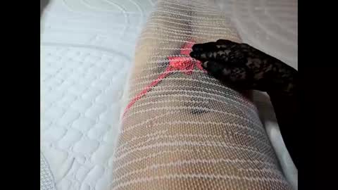 lexi4104 online show from 11/04/25, 12:43