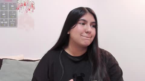 Snapshot of lexi_bloom chatting on 03/11/26, 11:27 Gabrielle online show from 03/11/26, 11:27