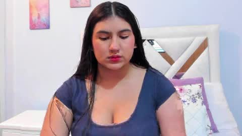 Snapshot of lexi_bloom chatting on 05/07/26, 10:53 Gabrielle online show from 05/07/26, 10:53