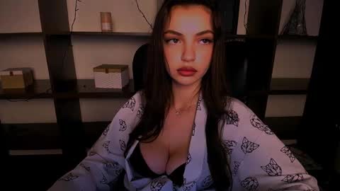 Alexia online show from 12/06/24, 05:33