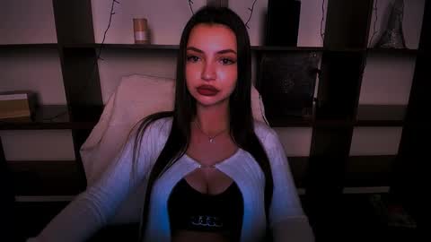 Alexia online show from 12/15/24, 04:26