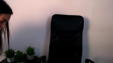 Alexia online show from 06/05/26, 10:43