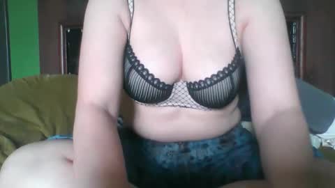 Snapshot of lexi_mariz chatting on 05/26/26, 03:30 lexi_mariz online show from 05/26/26, 03:30