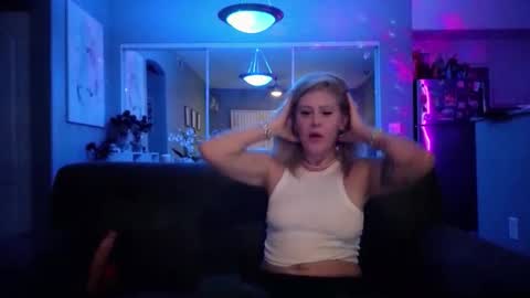 Snapshot of lexi_shocker chatting on 11/22/25, 03:49 Lexi online show from 11/22/25, 03:49