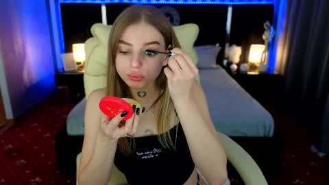 lexi_si online show from 09/29/25, 06:07