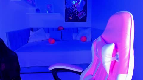Lexi GTM2 MonWedThurSatSun 1000am-400pm online show from 03/12/25, 12:04
