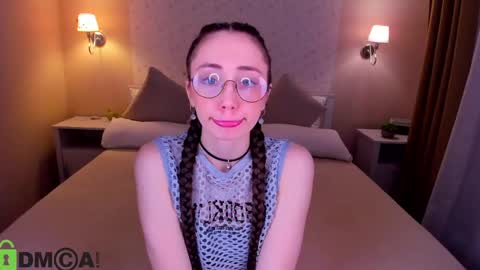 Snapshot of lexi_split chatting on 05/05/26, 01:46 Lexi GTM2 MonWedThurSatSun 1000am-400pm online show from 05/05/26, 01:46