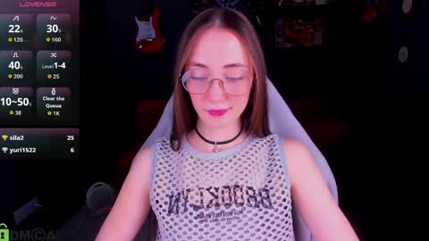 Snapshot of lexi_split chatting on 05/09/26, 01:44 Lexi GTM2 MonWedThurSatSun 1000am-400pm online show from 05/09/26, 01:44