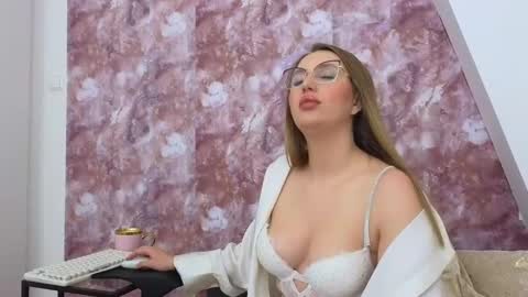 LEXXY online show from 01/16/25, 05:32