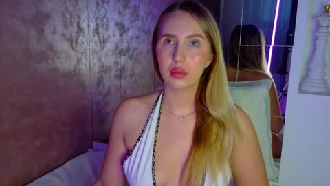 LEXXY online show from 12/03/25, 05:48