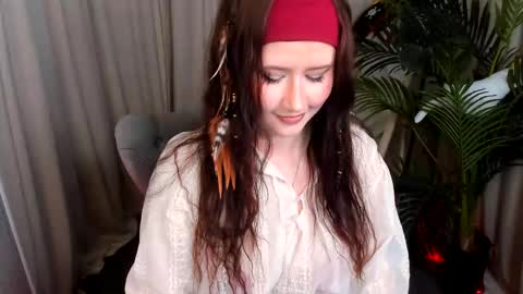 Vicki online show from 10/31/25, 04:30