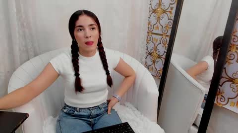 LexiCutee online show from 05/18/26, 07:09