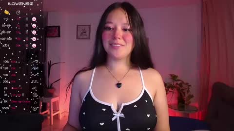 Lexie Thompson   8pm  0000am -5 online show from 02/10/25, 03:03