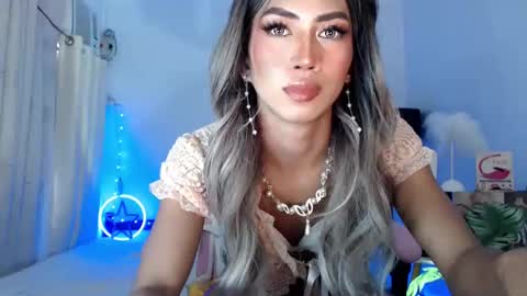 Snapshot of lexie_loveee chatting on 02/23/25, 01:46 lexie_loveee online show from 02/23/25, 01:46