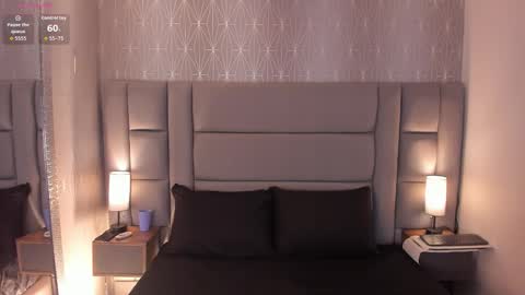 Snapshot of lexiee__ chatting on 11/21/25, 11:42 lexiee__ online show from 11/21/25, 11:42