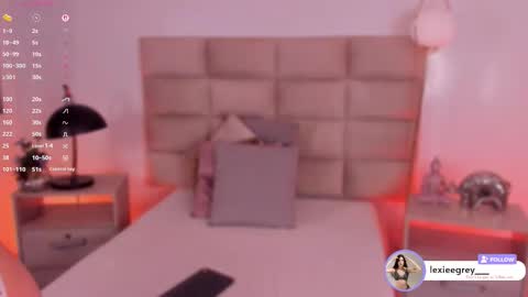 Snapshot of lexiee_grey_ chatting on 11/04/25, 12:26 Lexie online show from 11/04/25, 12:26
