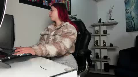 Lexie  online show from 06/10/26, 12:04