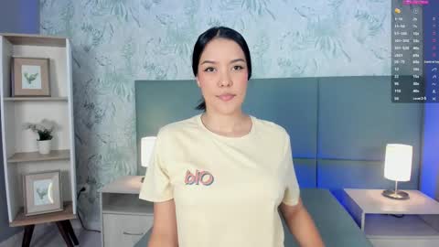 Lexie Thompson  online show from 10/28/25, 12:09