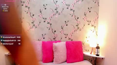 Snapshot of lexievegaa chatting on 10/06/25, 11:07 LEXIE VEGA  online show from 10/06/25, 11:07