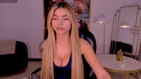 Lexie  online show from 06/05/26, 07:52